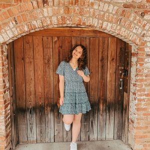 Meet your Posher, Macie